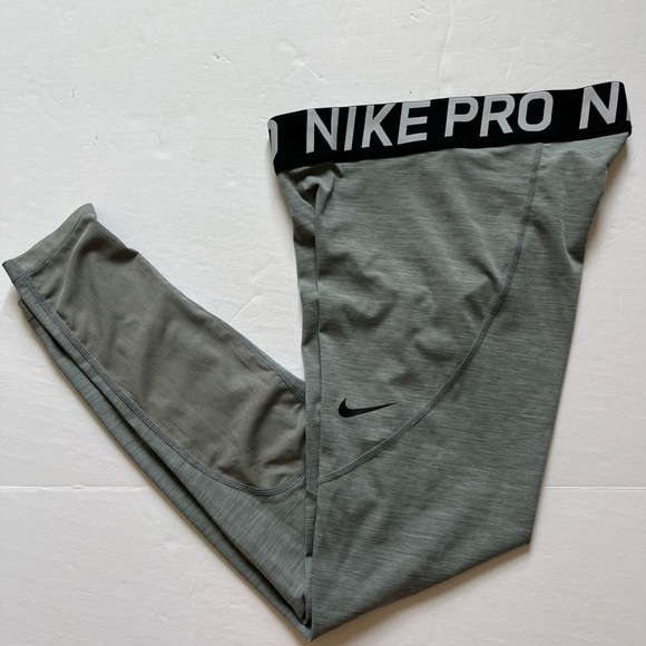 Nike Pro Training Athletic Leggings Size Medium Gray - Picture 1 of 5